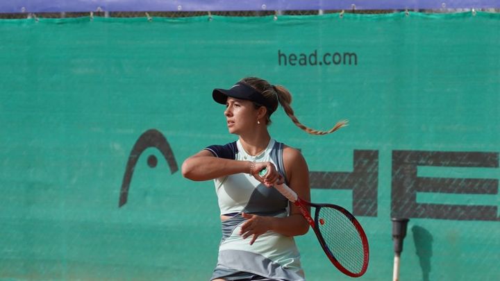 Freshman tennis player stands out for fierce determination