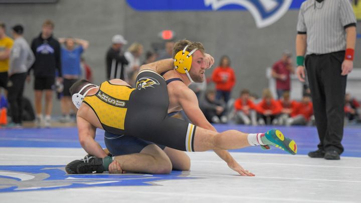 Wrestling earns national praise in preseason polls