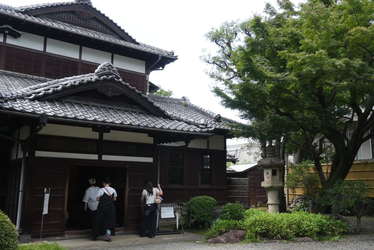 【現地レポ】都会の喧騒を忘れる、大正ロマンの意匠。代官山に佇む「旧朝倉家住宅」へ