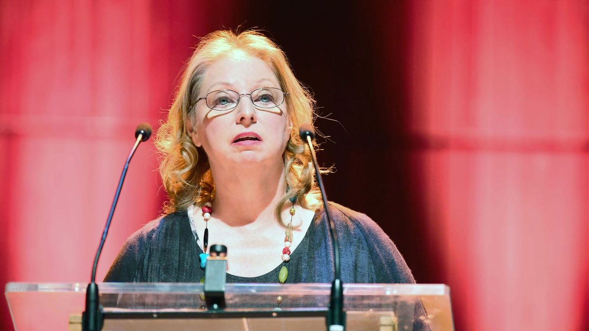 An Introduction to Giving Up the Ghost by Hilary Mantel Post feature image