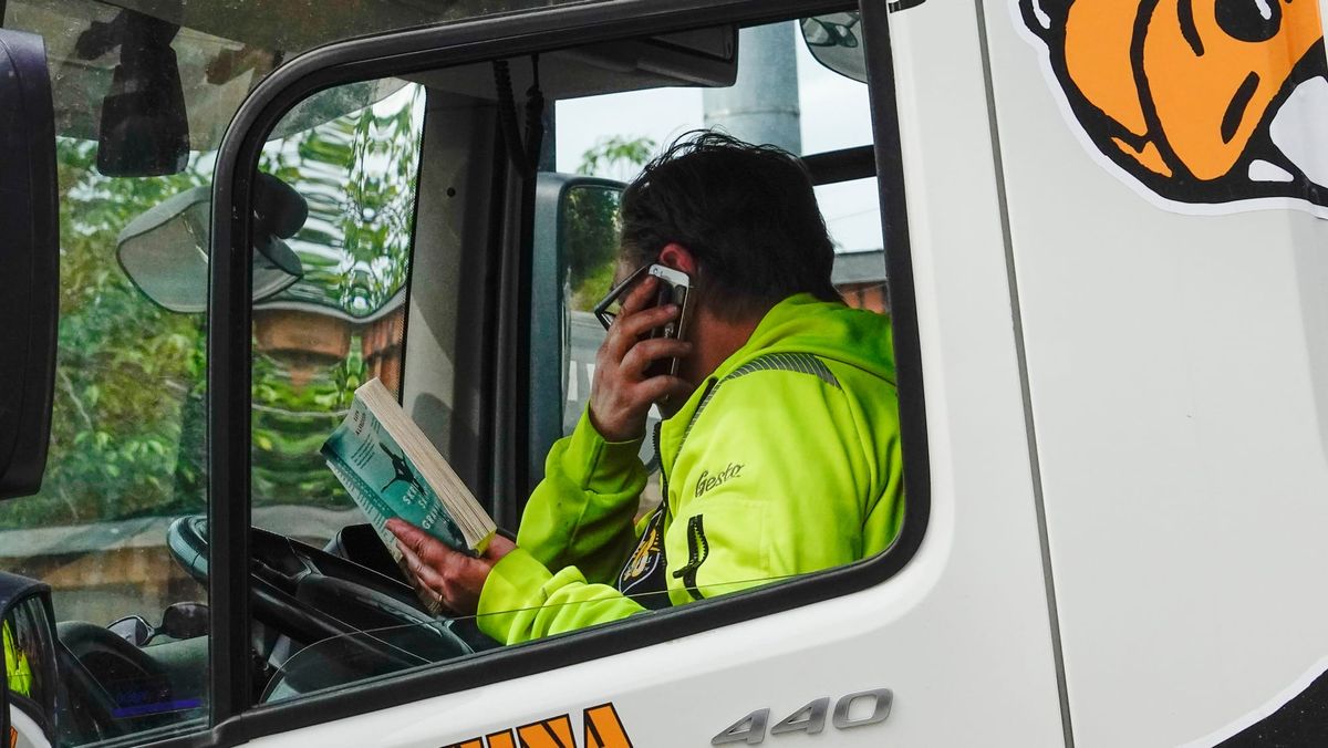 On the Joys of Secretly Reading at Work Post feature image