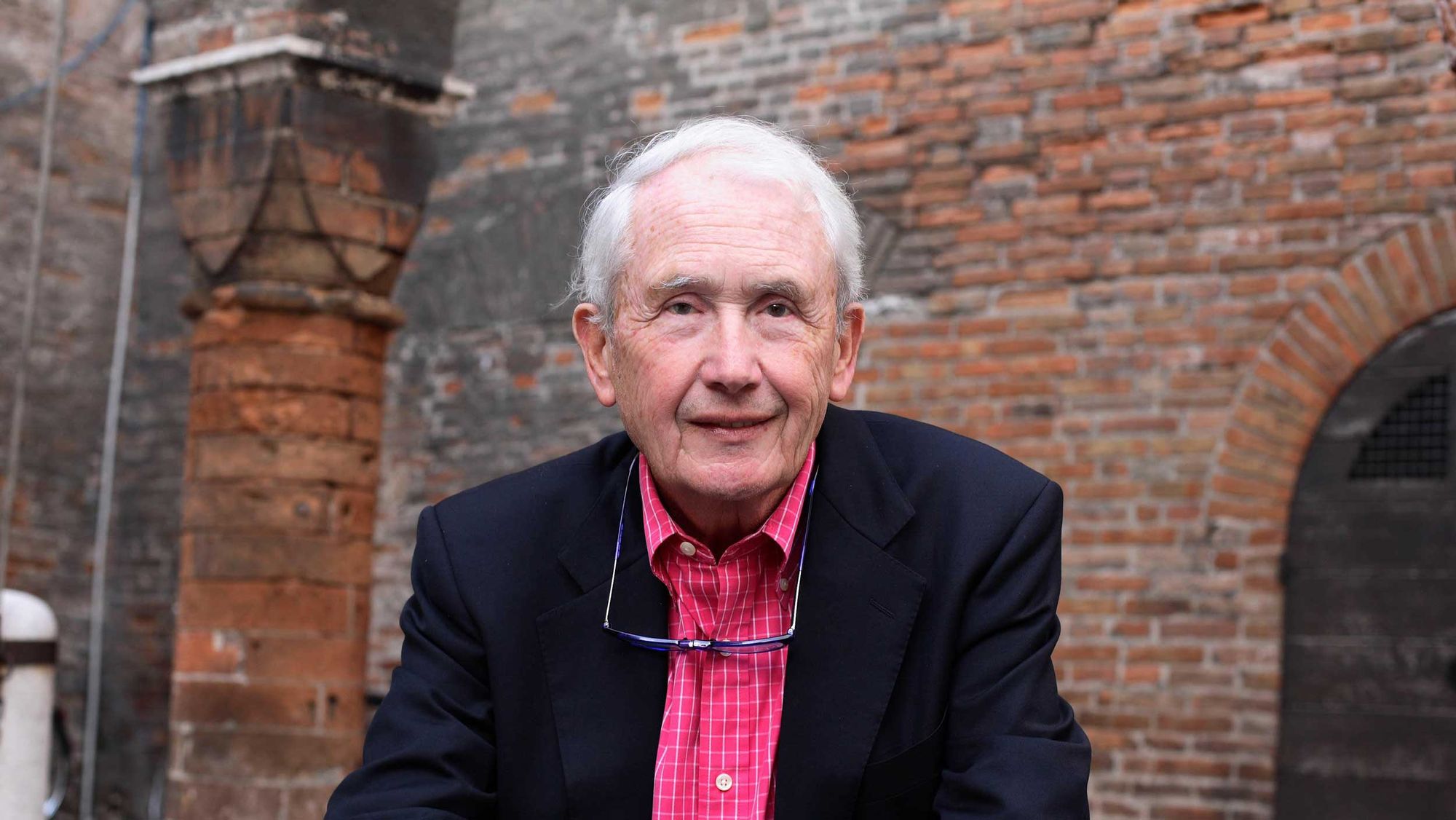A Guide to Angela’s Ashes by Frank McCourt feature image