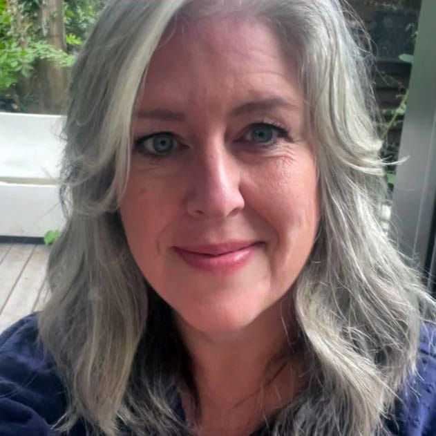 Lesley Jones profile image