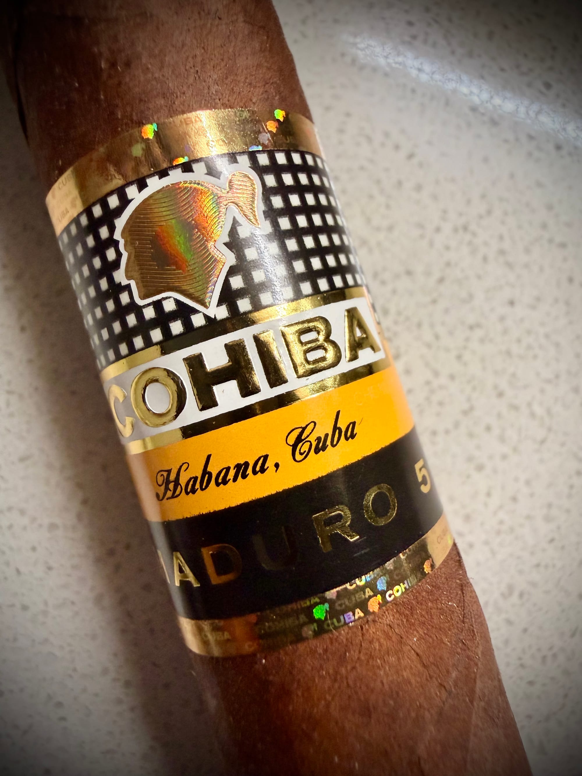 Cohiba Maduro 5 — el cierre del día
