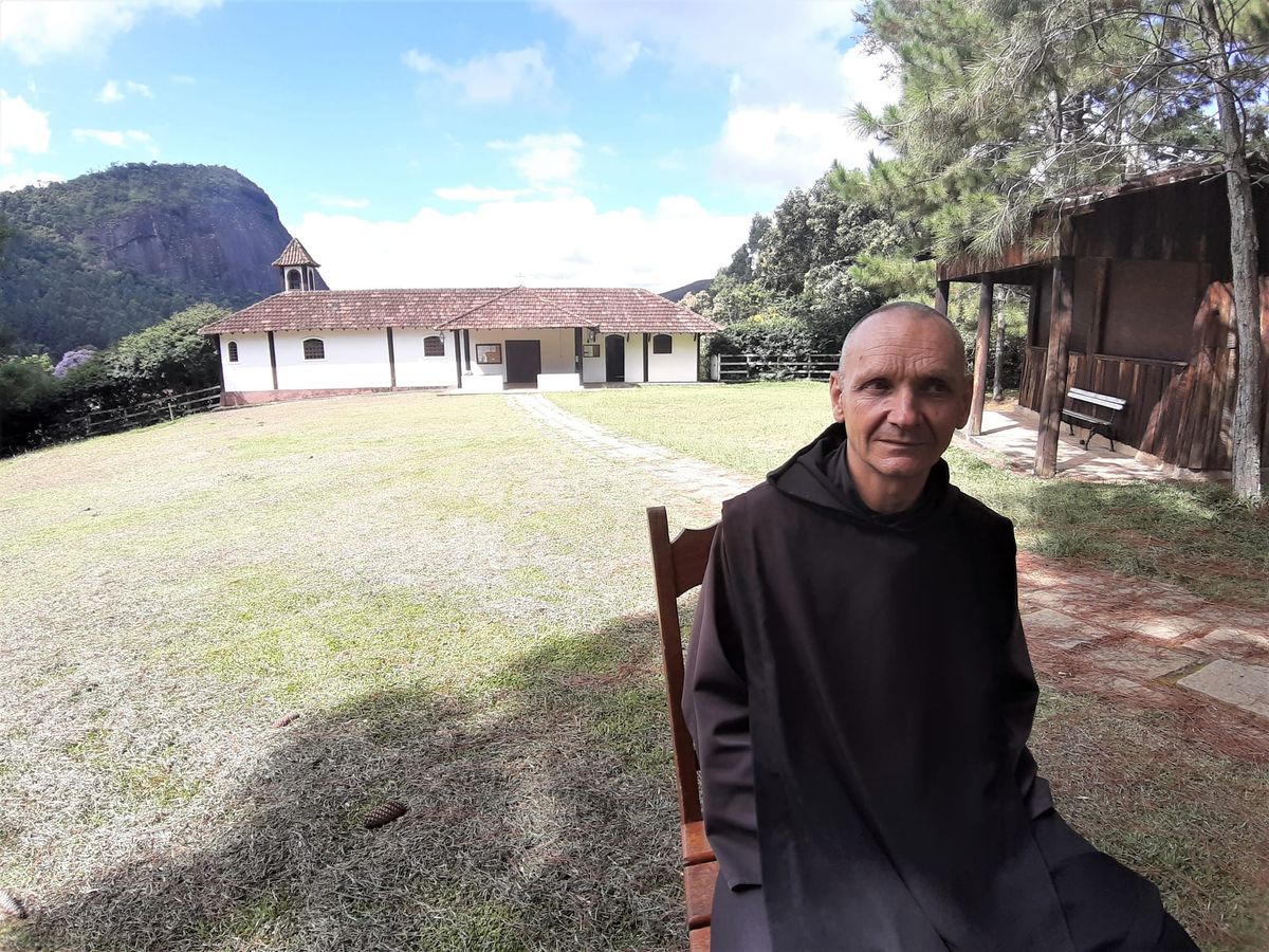 O Polêmico Mosteiro da Santa Cruz