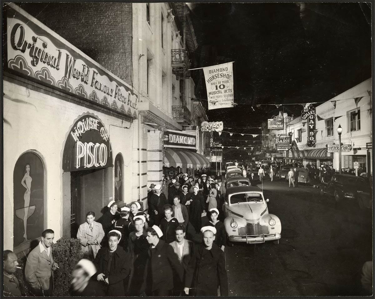 sailors on Pacific Avenue in 1946