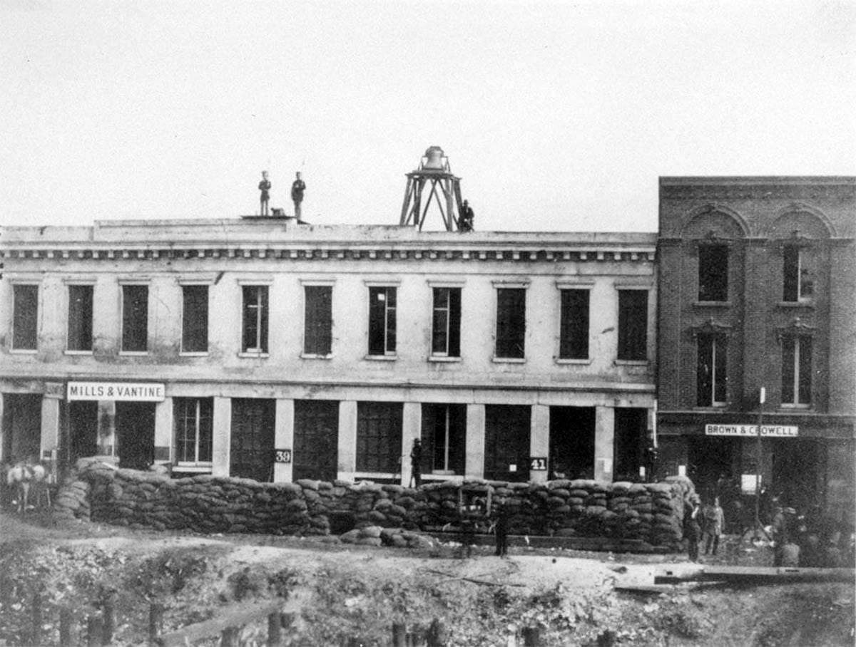 Fort Gunnybags, fortified warehouse of the vigilantes