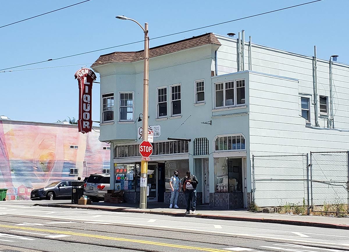 Gene's Liquors on Taraval Street at 32nd Avenue