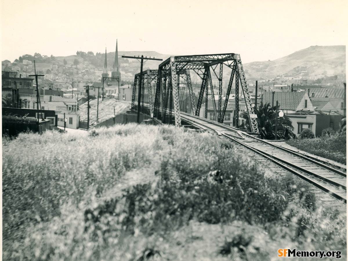 Dolores Bridge in Noe Valley