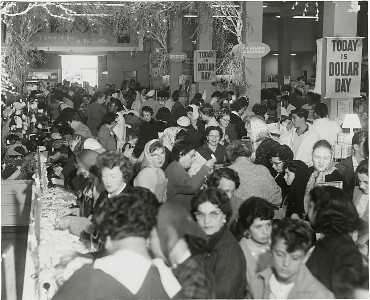 Dollar Day crowds in Mission Street store