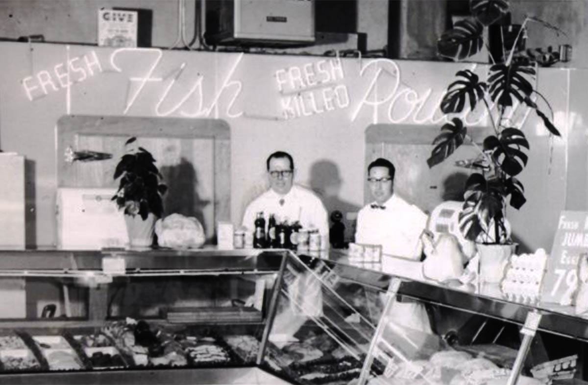 Neon reading "fresh killed"