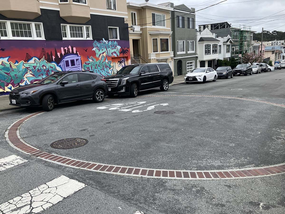 Street cistern
