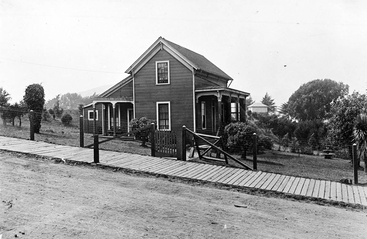 College Hill reservoir keeper house in 1913