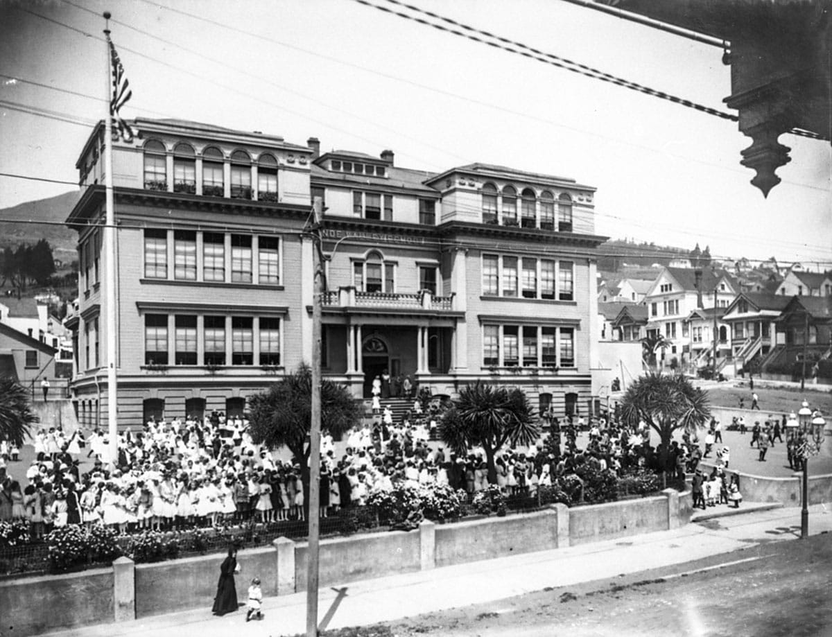 Noe Valley school in 1910s