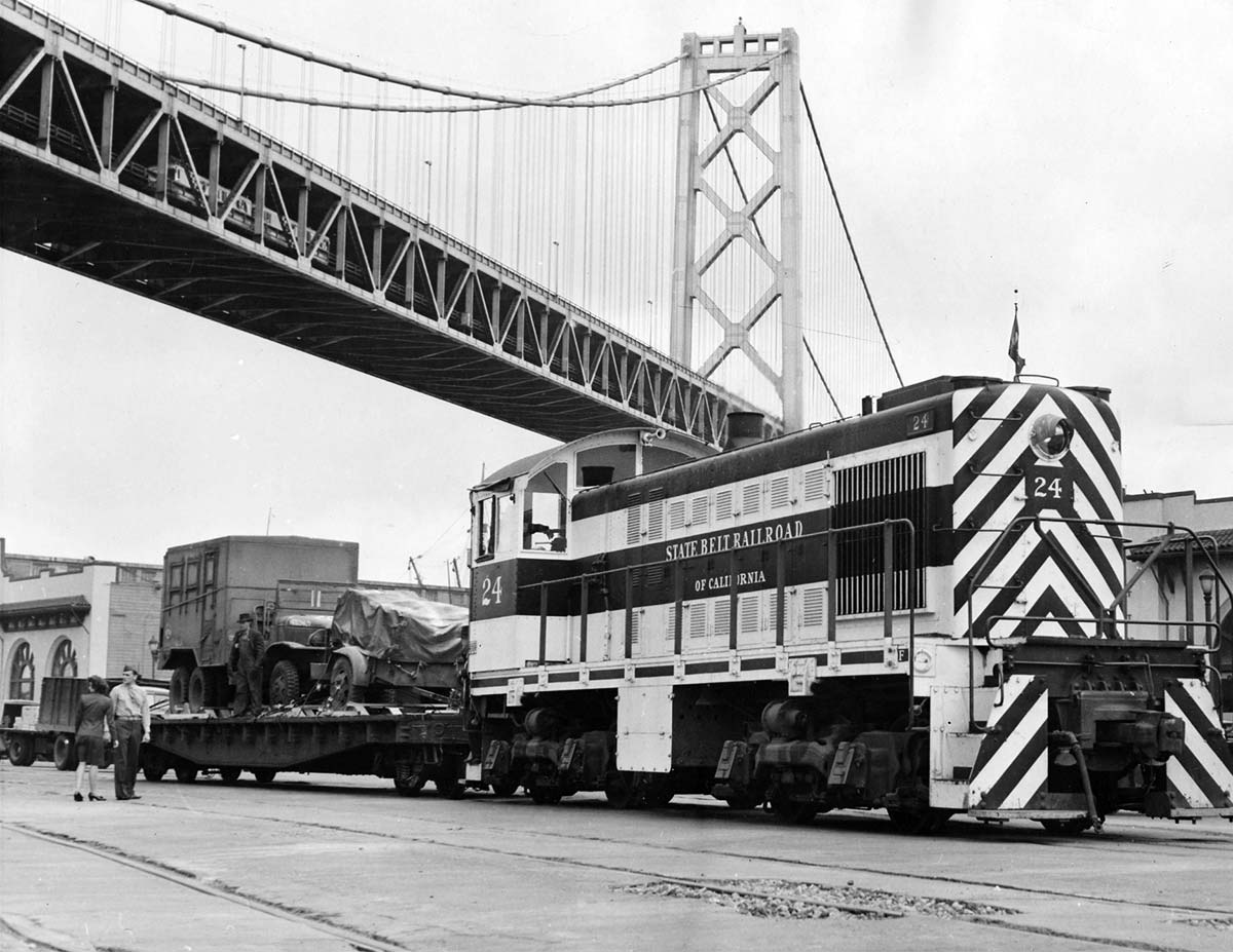 State Belt railroad and Bay Bridge in 1946.