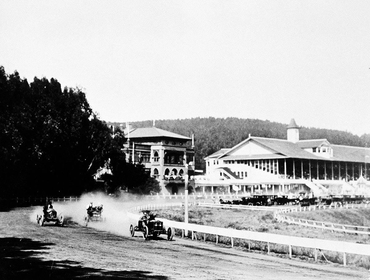 Ingleside Racetrack auto race in 1910.