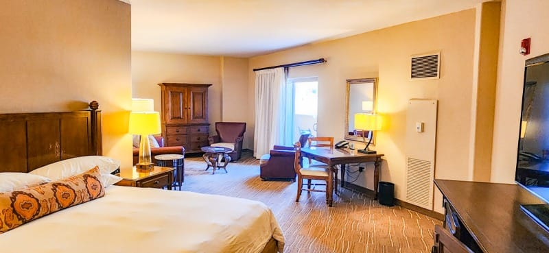 Spacious, wheelchair-accessible room in Tucson