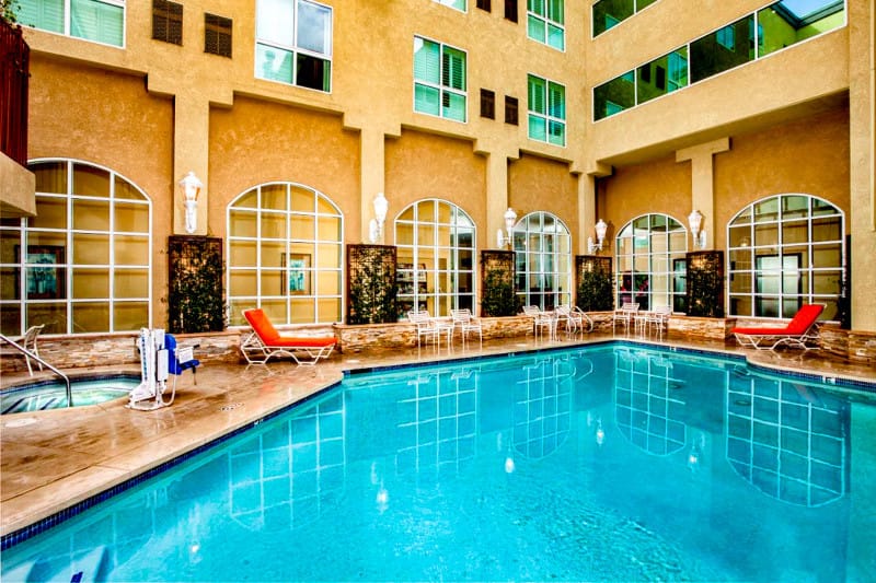 Accessible Disneyland hotel with a pool and pool hoist