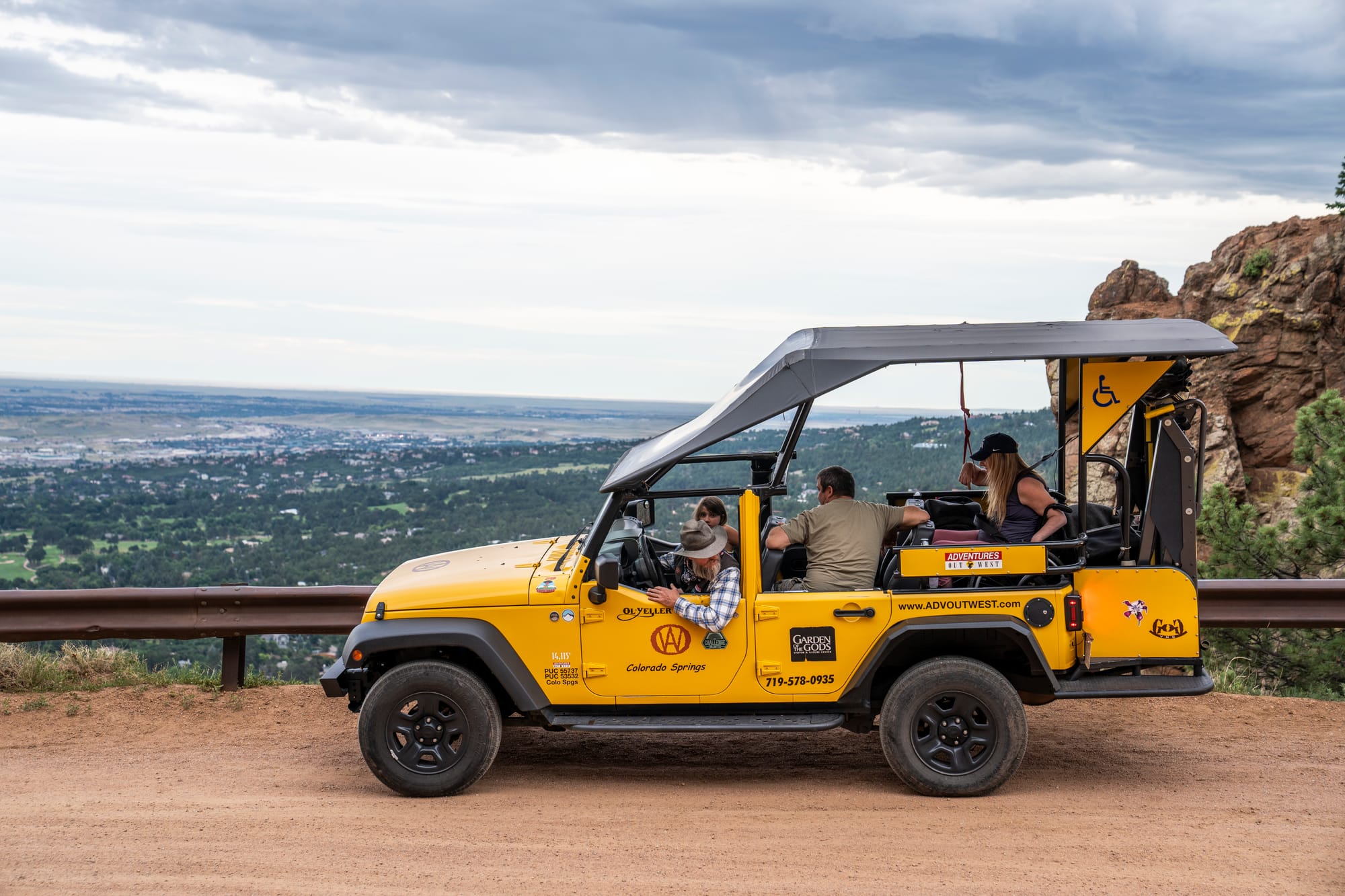 Wheelchair users enjoying a jeep tour of Colorado Springs