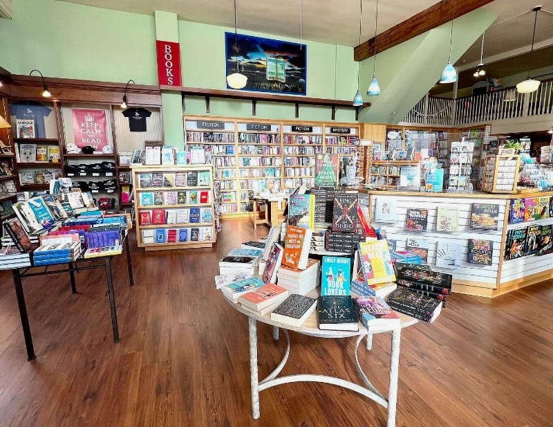 Beach Books bookstore in Seaside