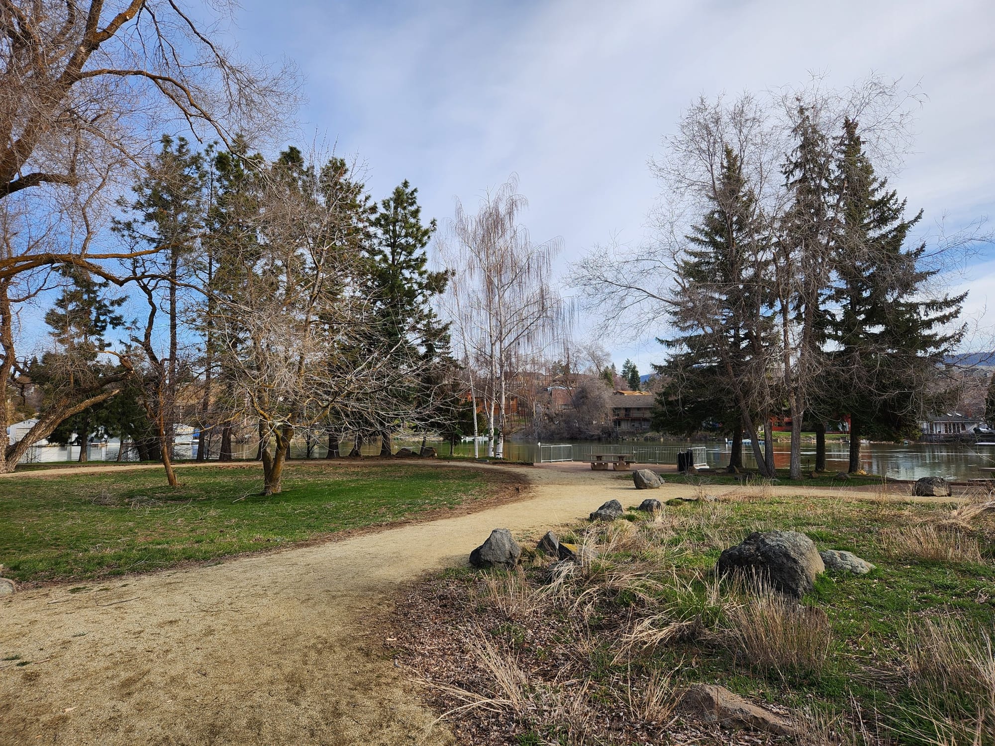 Accessible trails at Birdwatch at Putnam Point in Klamath Falls, Oregon