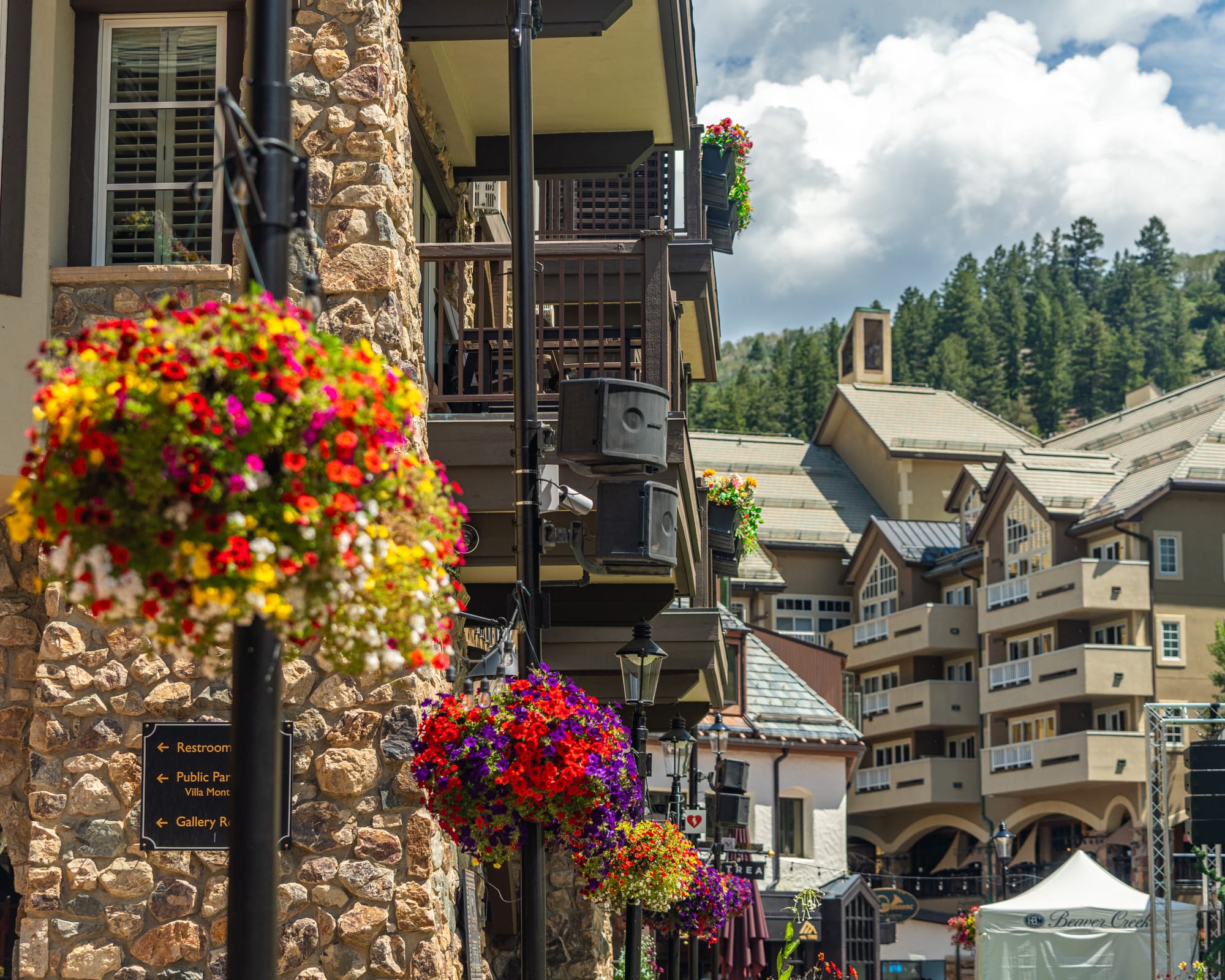 Flowers and hotels in Beaver Creek, Colorado