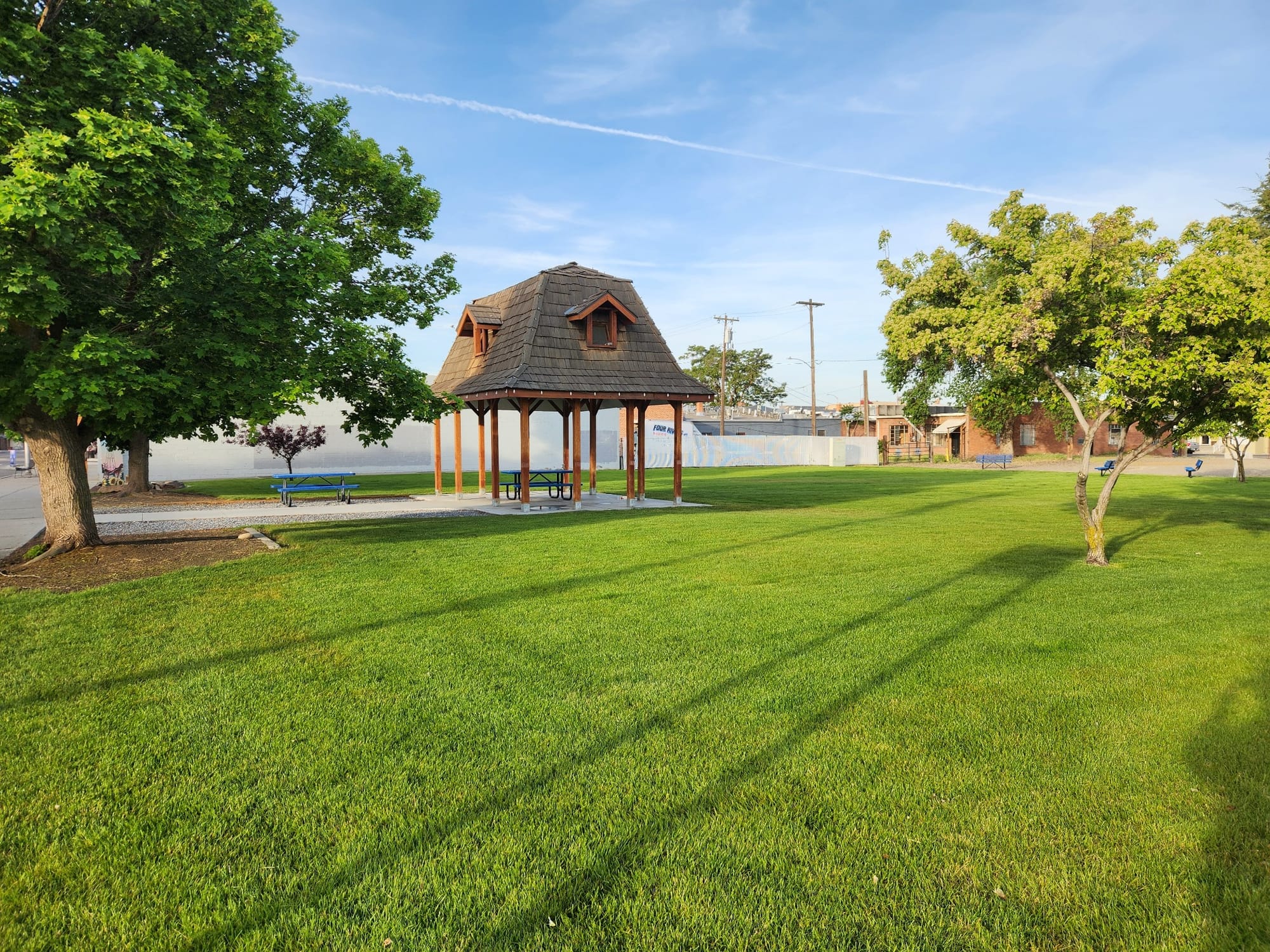 Moore Park gazebo in Ontario, Oregon