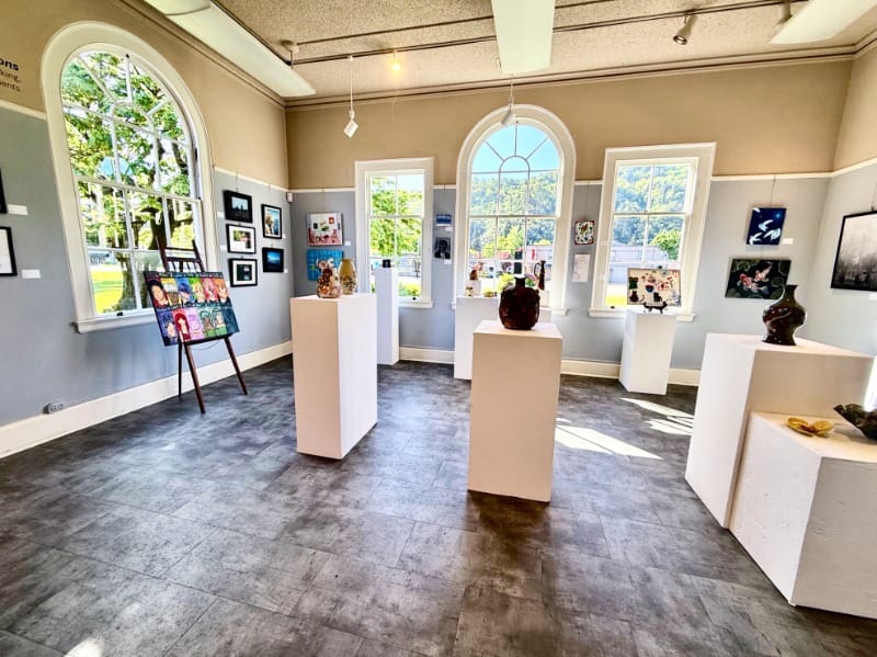 Exhibits at Umpqua Valley Arts