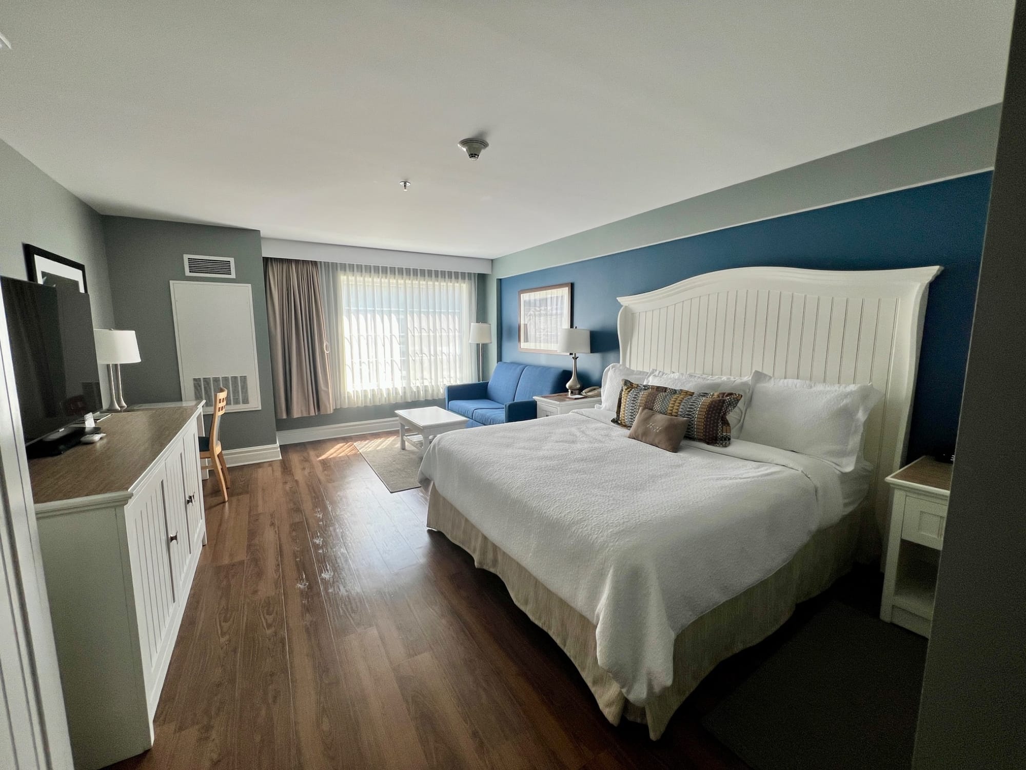 Accessible bedroom at Watkins Glen Harbor Hotel in Finger Lakes