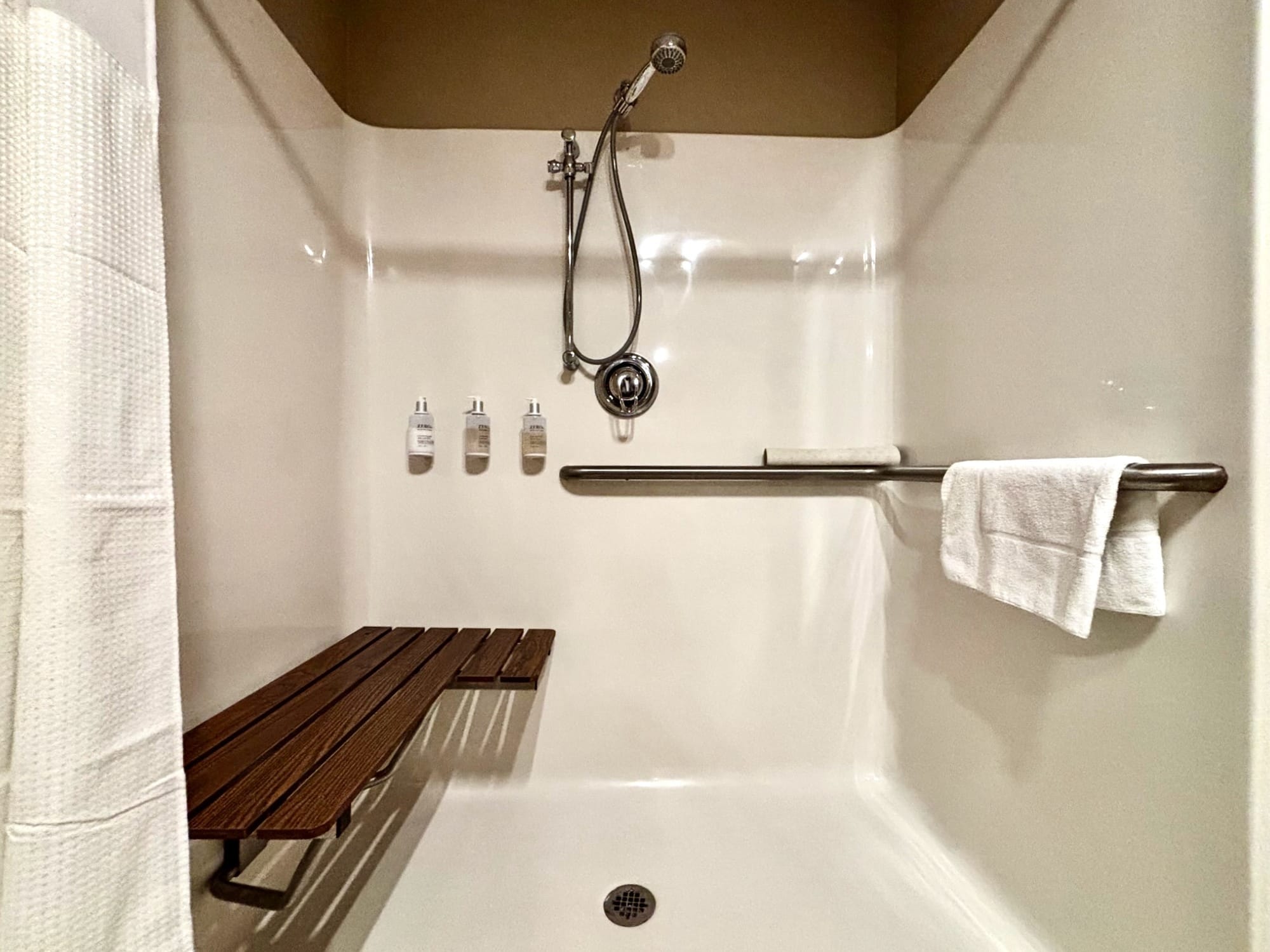 Roll-in shower and seat at Capt. Thomson's Resort