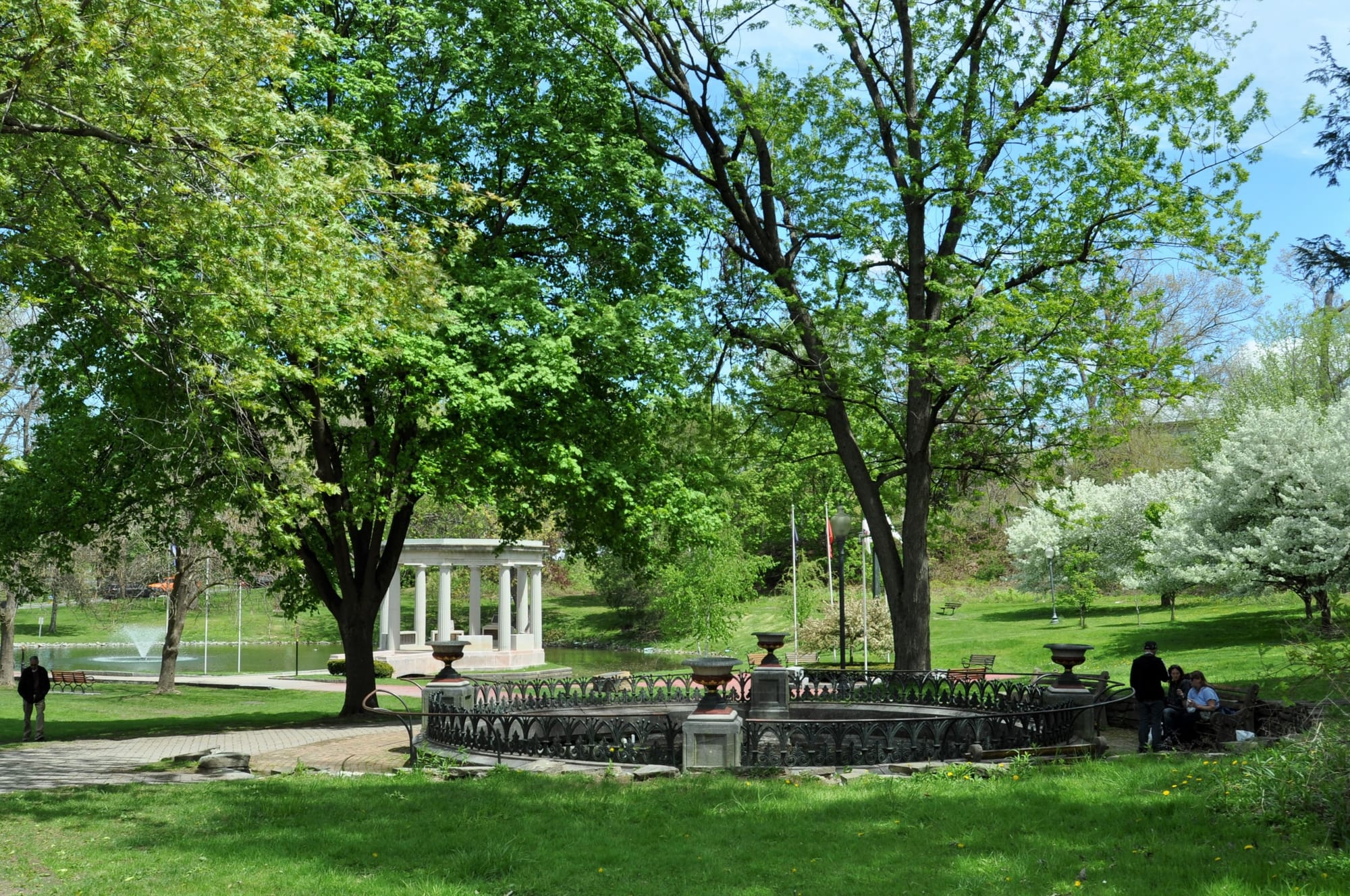 War Memorial and Congress Park in Saratoga Springs, NY