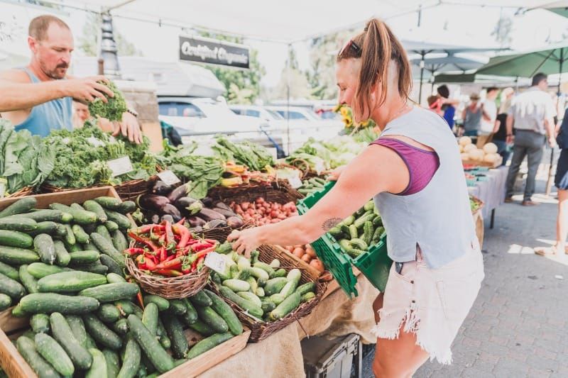 Accessible Experiences on the High Desert Food Trail: Farms, Markets, and Seasonal Stops in Central Oregon
