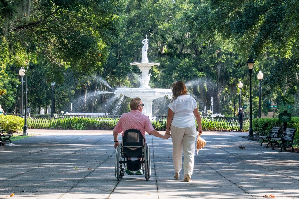 Your Guide to Accessible Savannah, GA: Hotels, Things to Do, Places to Eat