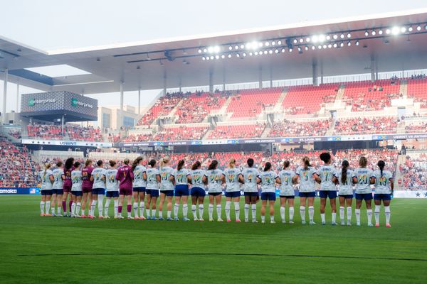 Emma Hayes wants to know how they built the Arch.