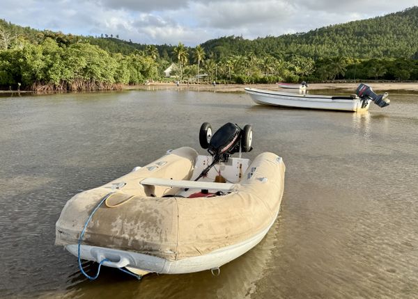 Naqara Bay, Ono Island