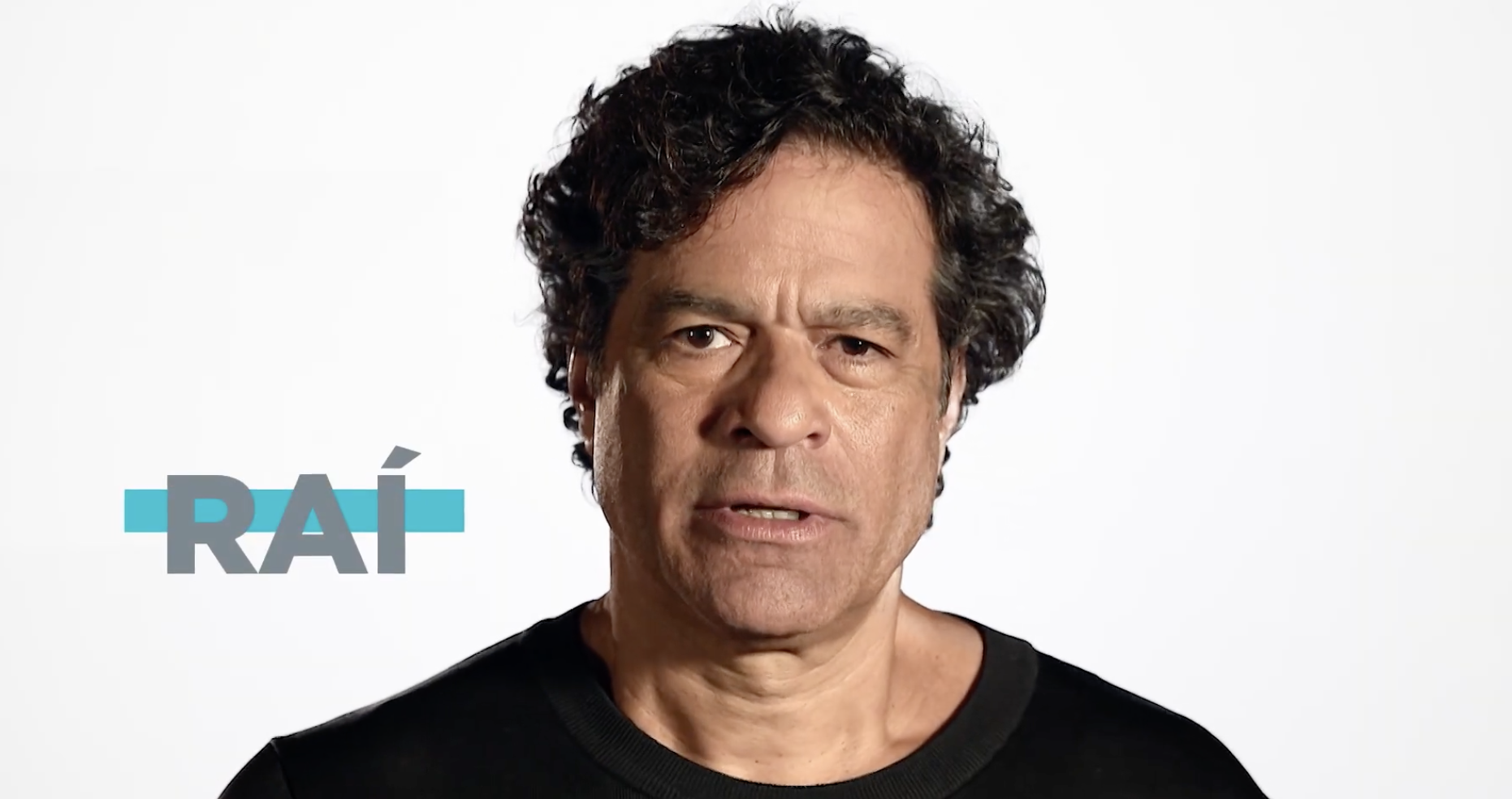 Football legend Raí in the NO MORE public service announcement