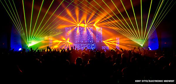 Listening to Tel Aviv by Michael Tsukerman