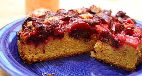 Simple Summer Plum Cake