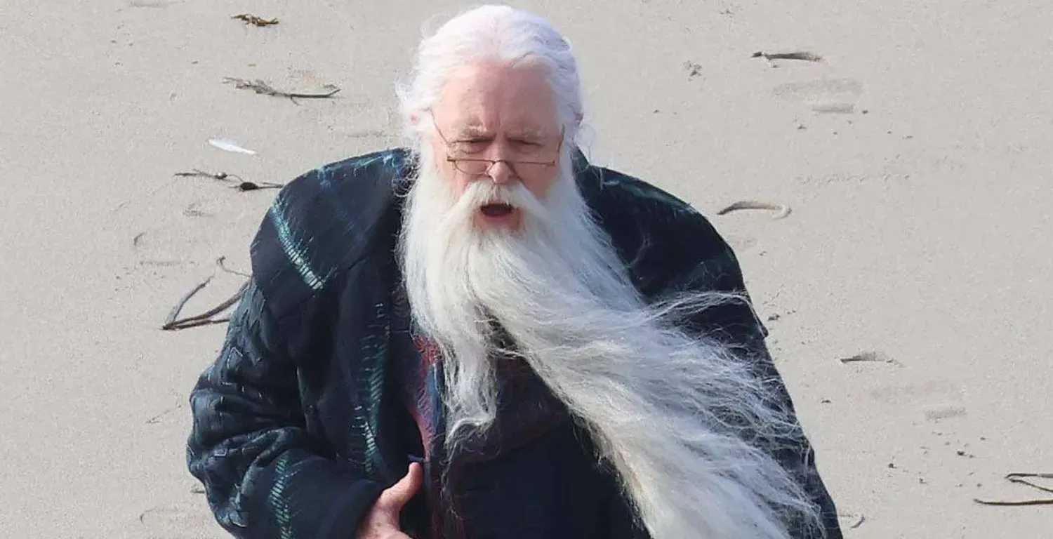 Джон Литгоу в образе Альбуса Дамблдора