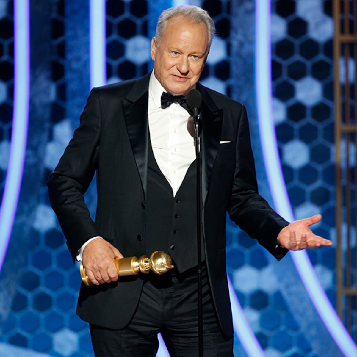 Стеллан Скарсгард получает «Золотой Глобус 2026»