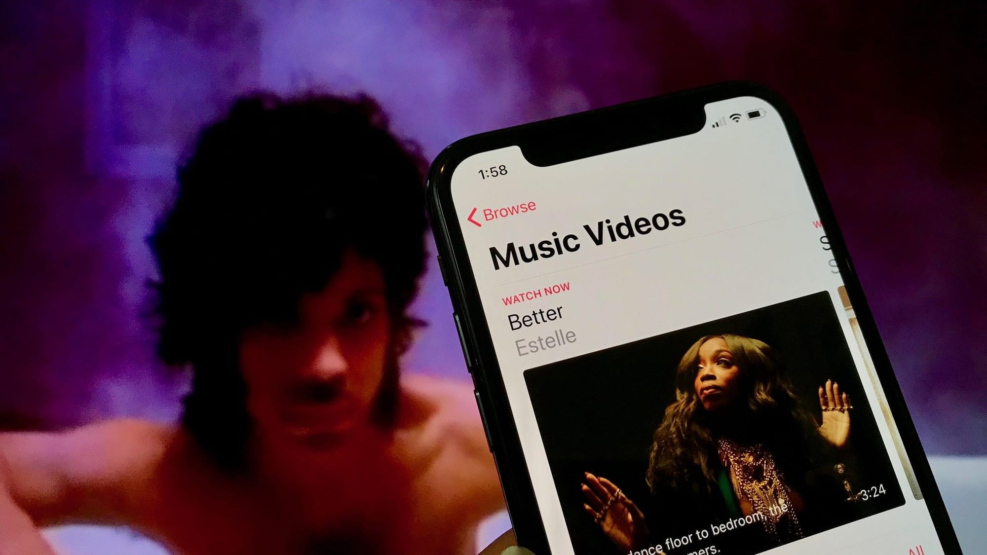 Просмотр музыкальных видео на смартфоне