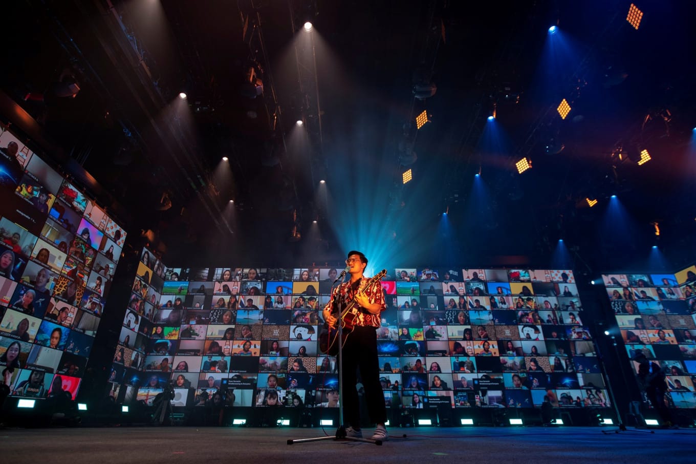 Музыкальный фестиваль онлайн