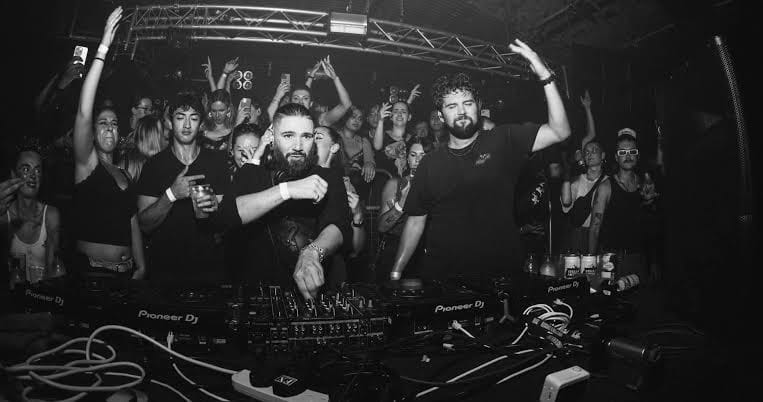 Skrillex и PEEKABOO