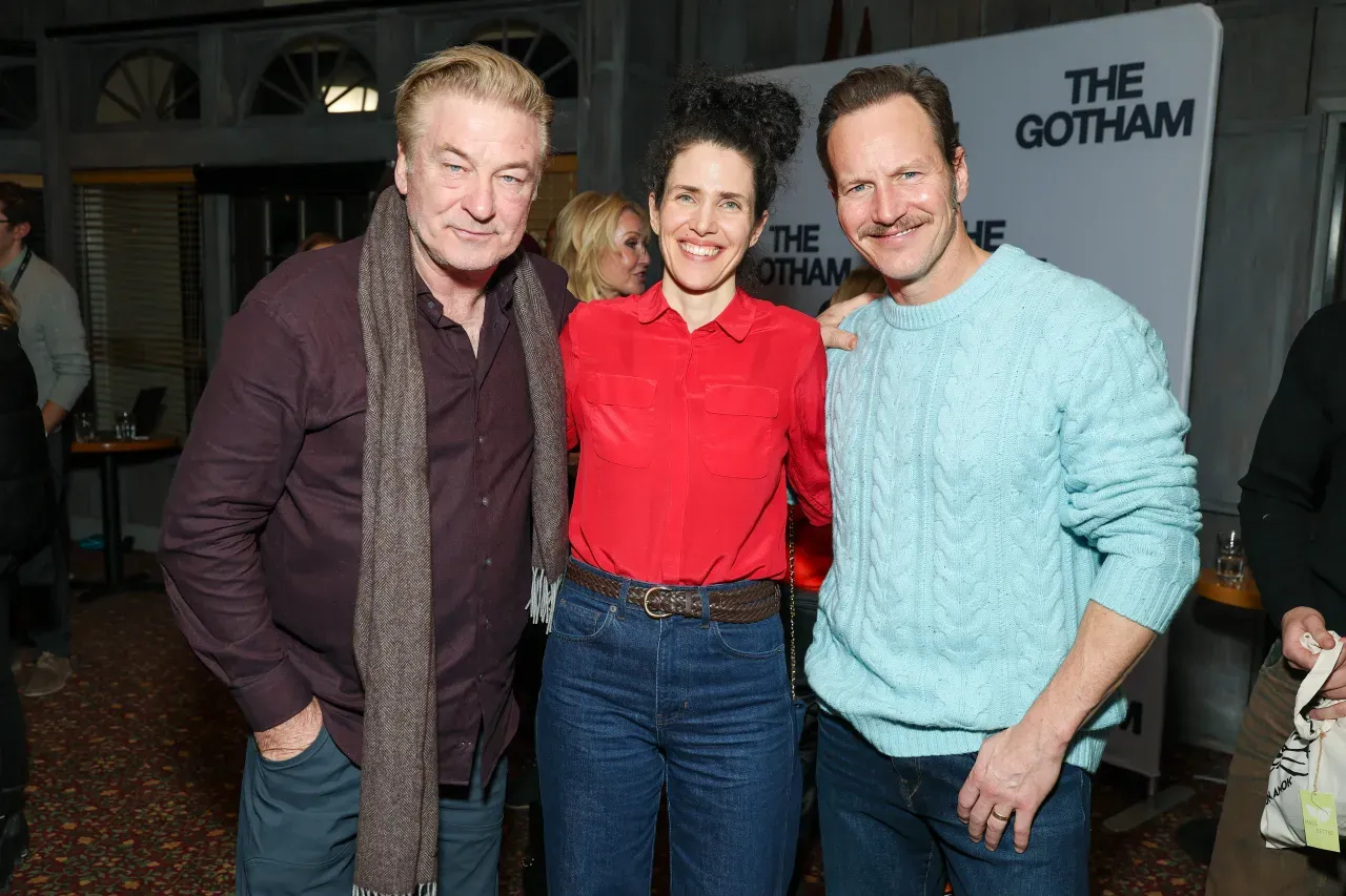 Алек Болдуин (слева) и Патрик Уилсон (справа) на «Саннс-2026»