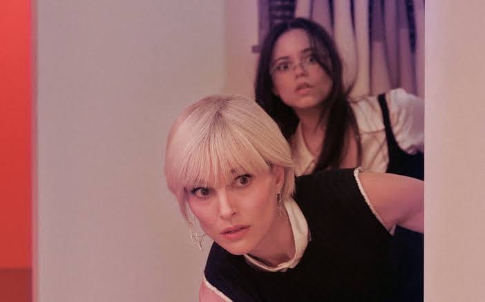 Кадр из фильма «Галеристка»