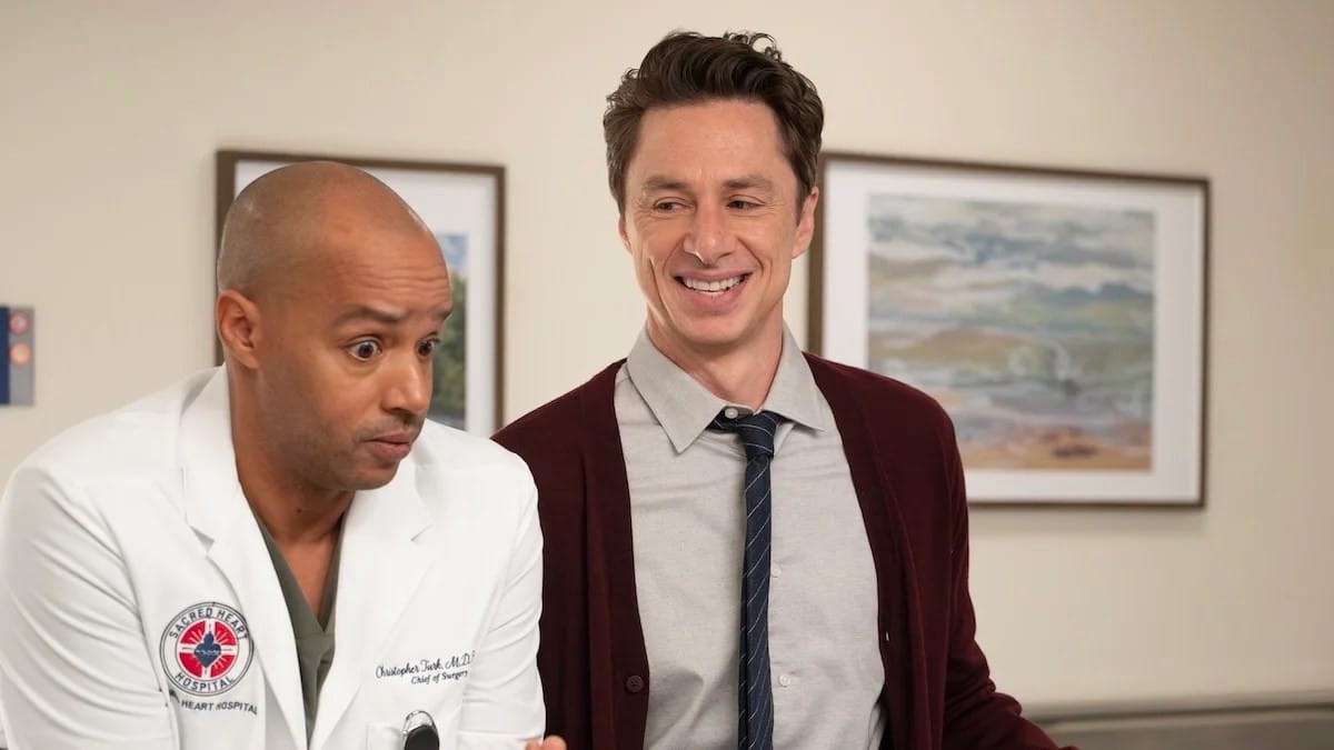 Кадр из сериала «Клиника»