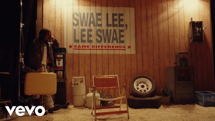 Кадр из клипа «Everyone wants»