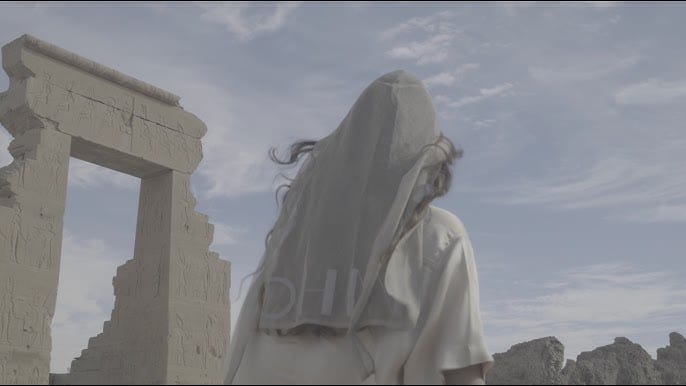 M.I.A., кадр из клипа «Money»