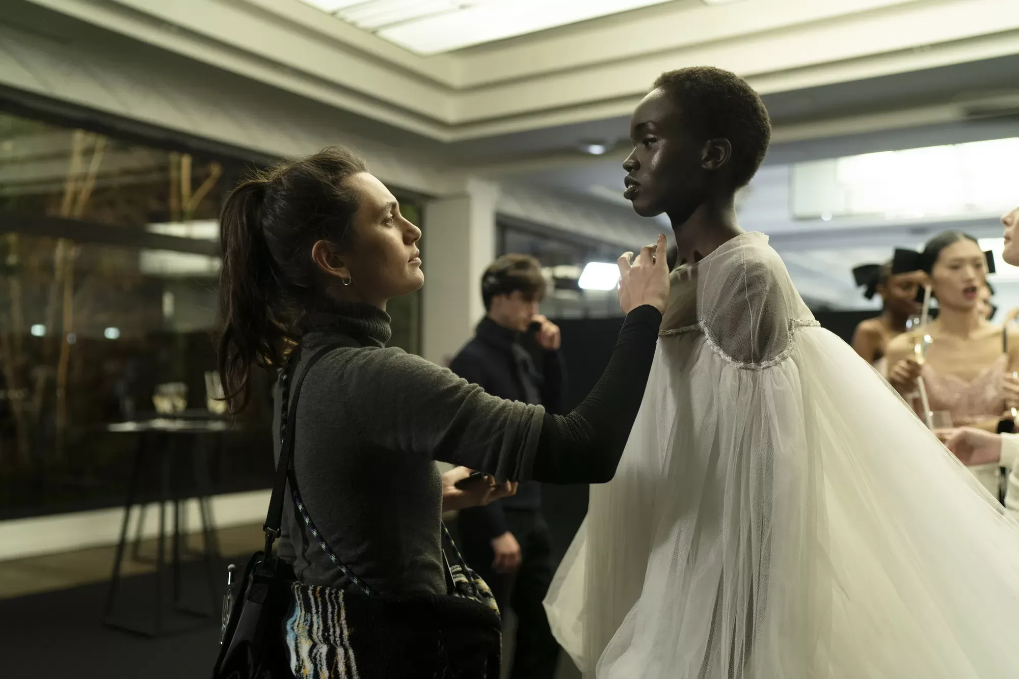 Кадр из фильма «Кутюр»