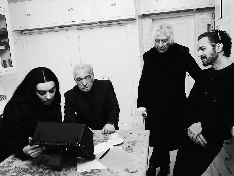 На съёмках обложки к альбому «Music, Fashion, Film»
